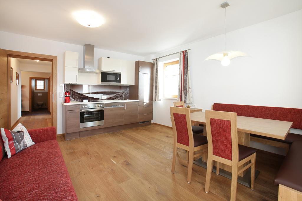 Tarlack Appartements Huetten 34 레오강 객실 사진