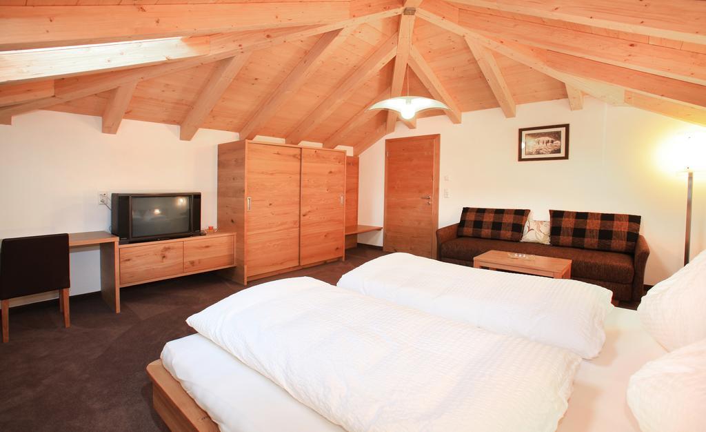 Tarlack Appartements Huetten 34 레오강 객실 사진